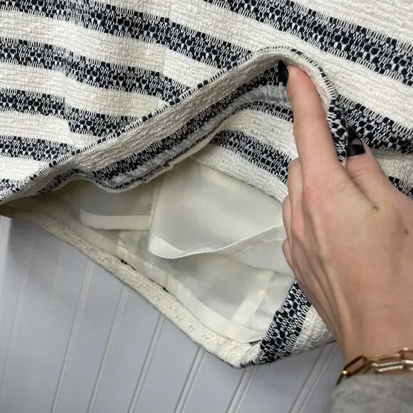 J.Crew Women’s White & Blue Sleeveless V-Neck Back Zip Fit & Flare Dress Size 0 - Picture 11 of 12